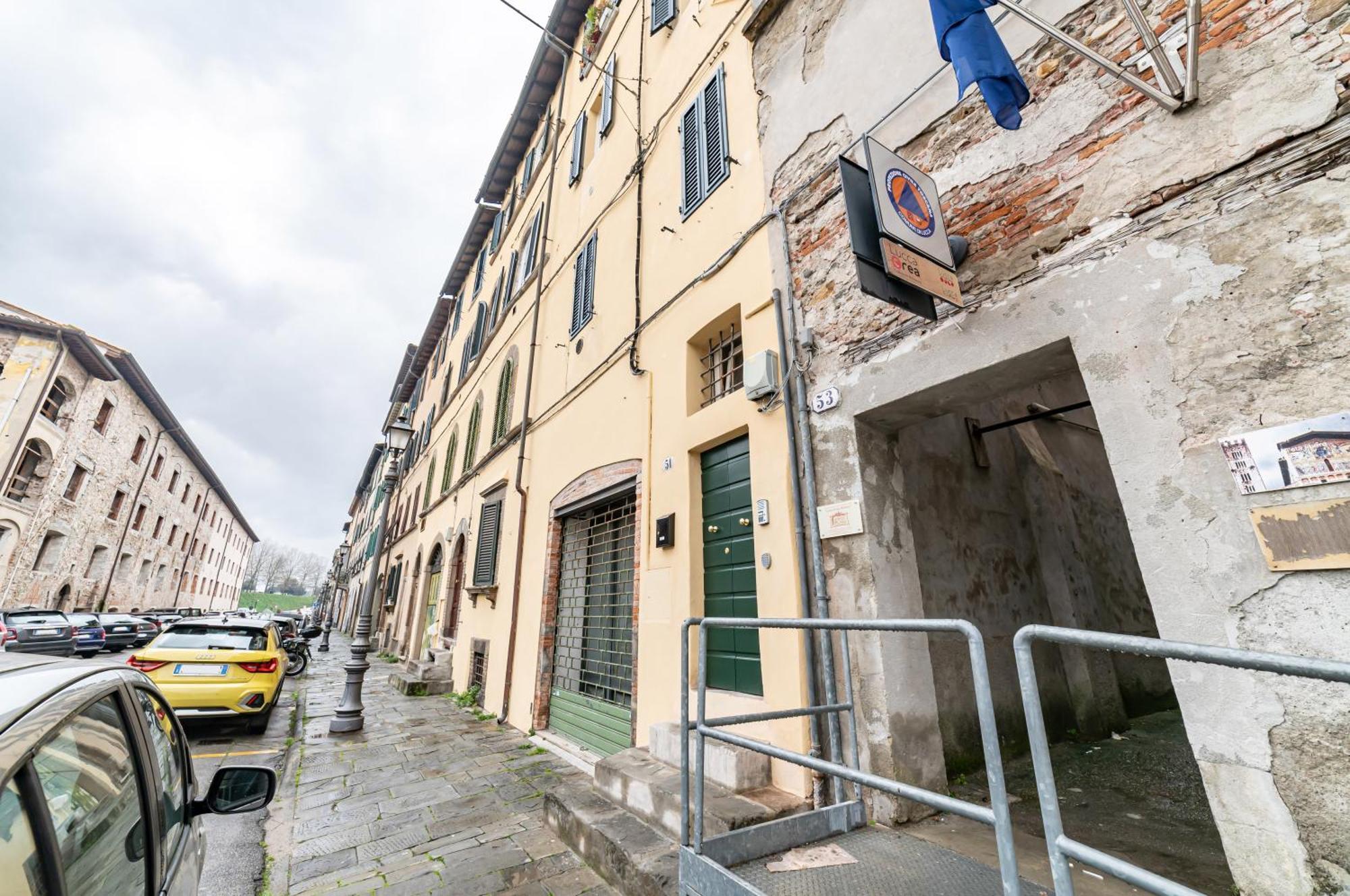 Modern Apartment In The Heart Of Lucca! Exterior foto